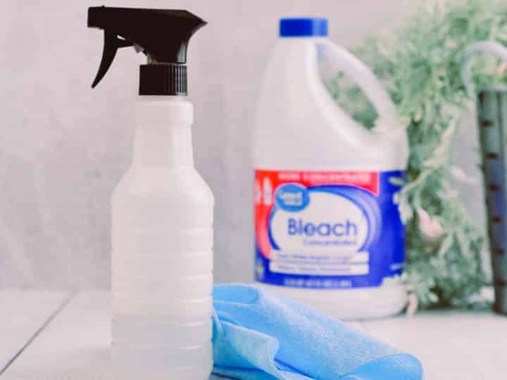 bleach solution jar and spray bottle